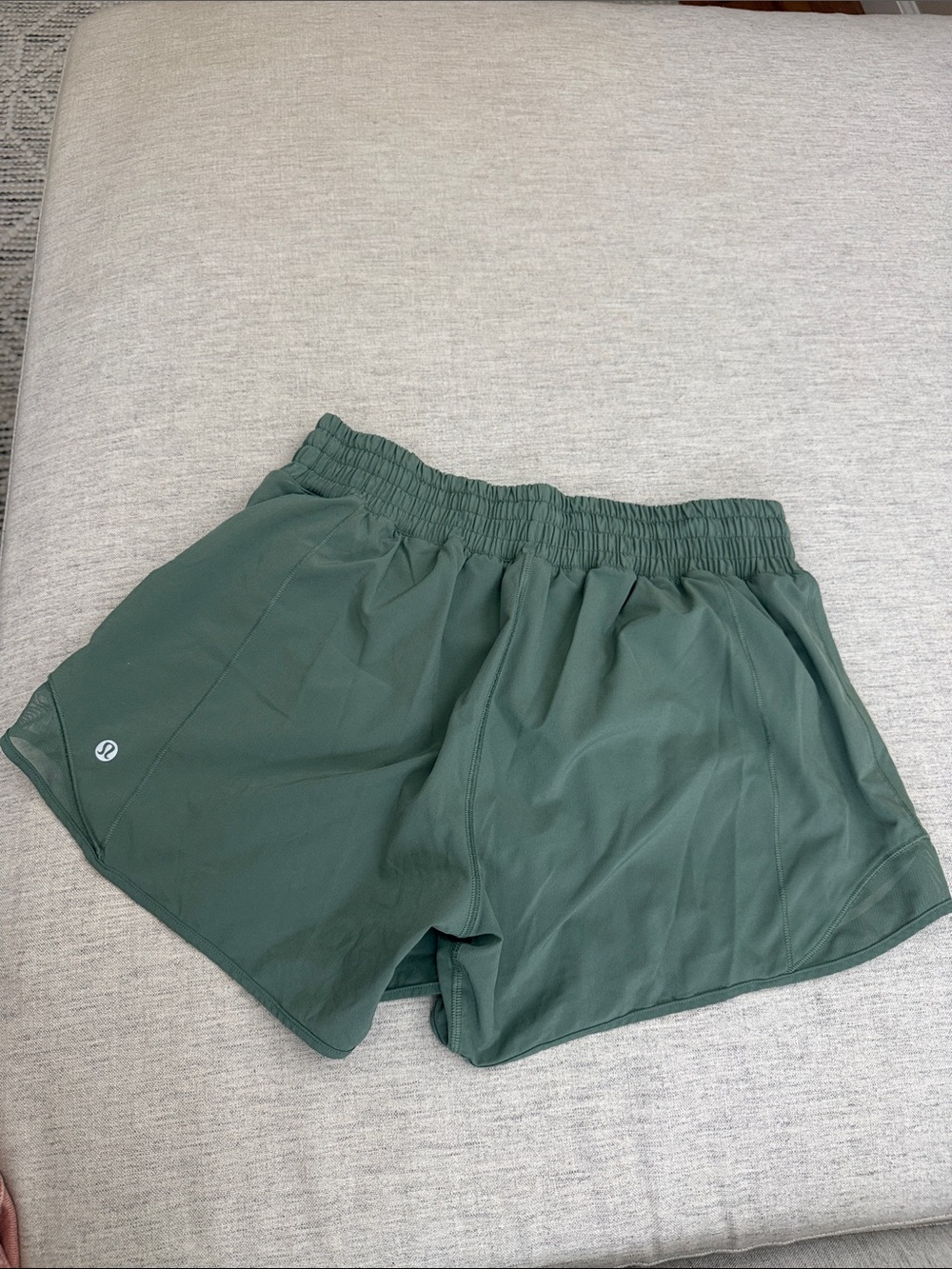 lululemon Hotty Hot 4” high Rise Women's Athletic Shorts - gray eucalyptus Green - Picture 2 of 5